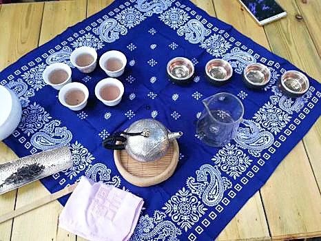 妙法自然 紫鹃飘香 ——记海南茶艺文化的先行者徐雪燕 - 第4张