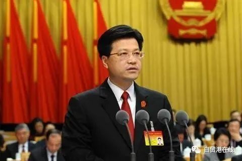 新任海南省纪委书记 曾为最年轻高院院长 - 第2张
