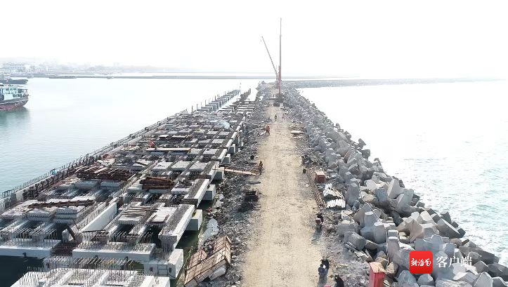 东方八所中心渔港加快升级改造 公益性部分预计4月底完工 - 第2张