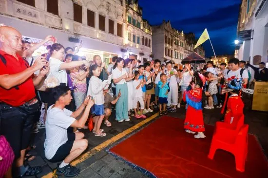 13国近300名华裔青少年海南“寻根” 沉浸式体验中国文化
